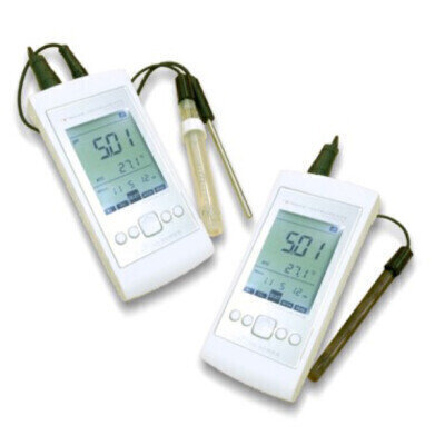 介绍Trans Instruments的WalkLAB pH计HP9010和电导率计HC9021